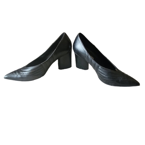 Donald Pliner Black Quilted Leather Pointed Toe Block Heel Pumps Size 8M - Picture 3 of 10